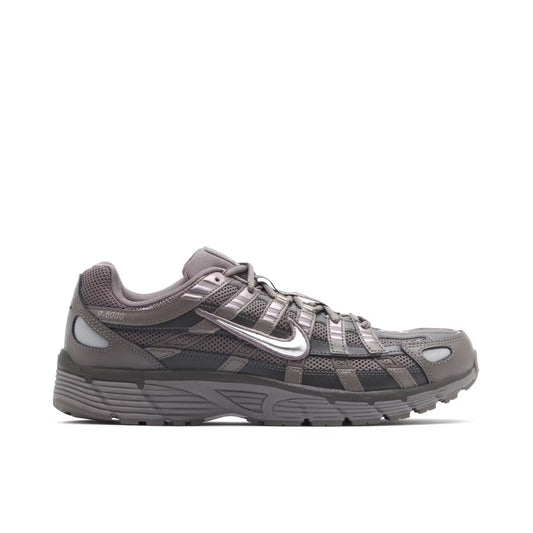 NIKE P-6000 CAVE STONE MEDIUM ASH