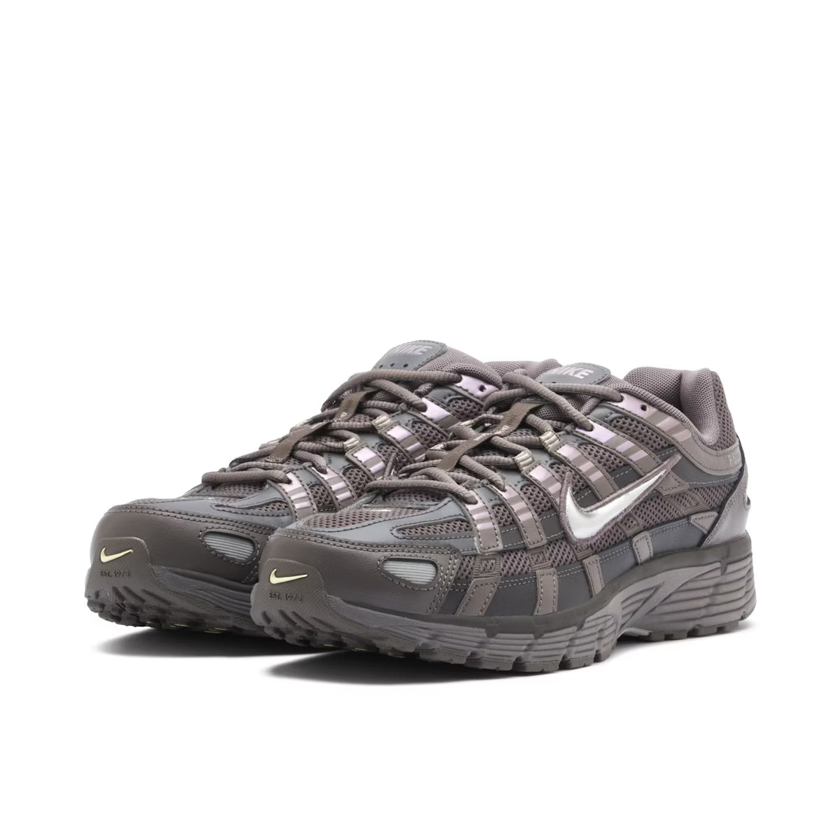 NIKE P-6000 CAVE STONE MEDIUM ASH